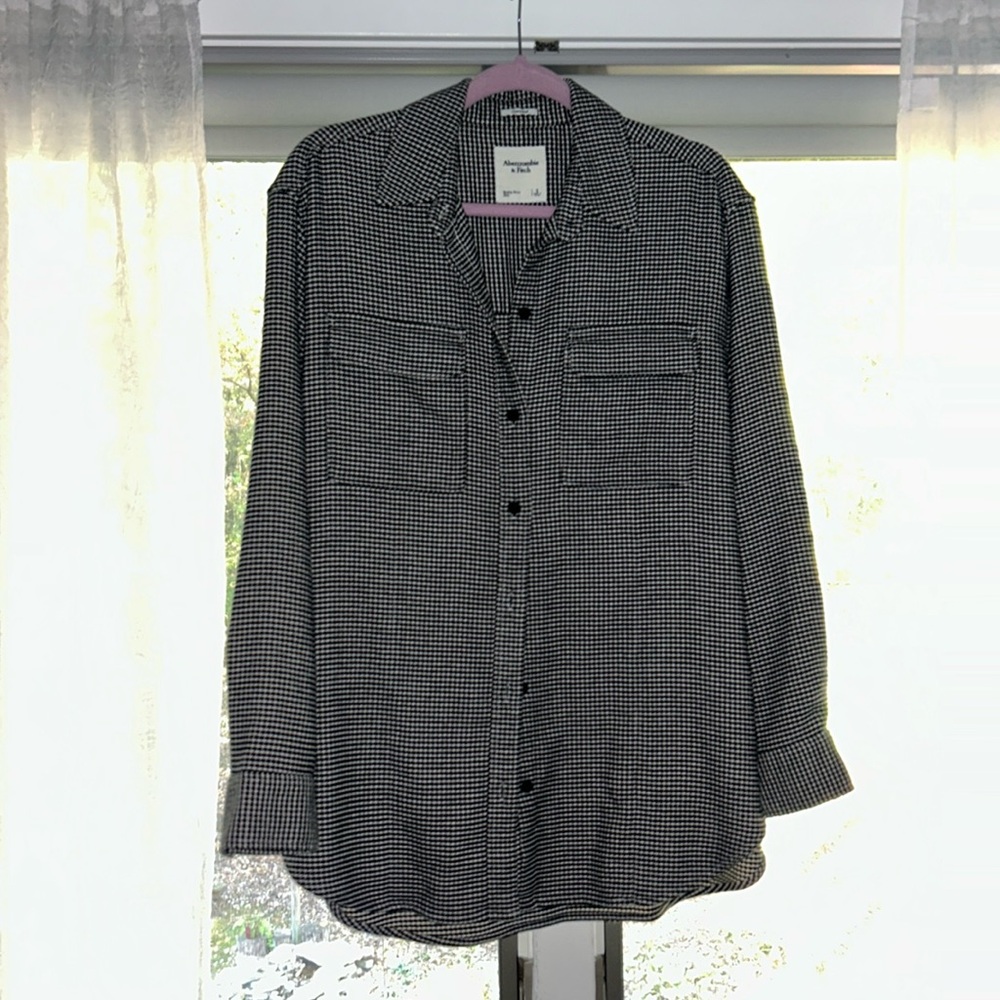 Abercrombie Oversized Shacket. Size S. Black and White pattern.